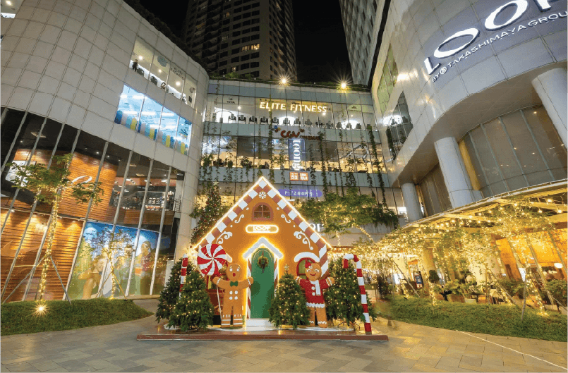 Christmas Eve 2024  The Loop by Takashimaya